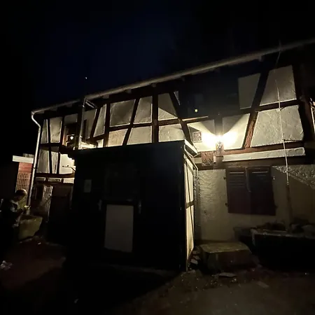 아파트 Historisches Backhaeuschen Watzelhain