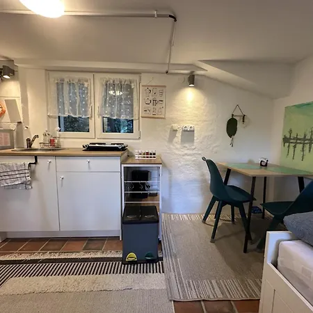 Historisches Backhaeuschen * Watzelhain